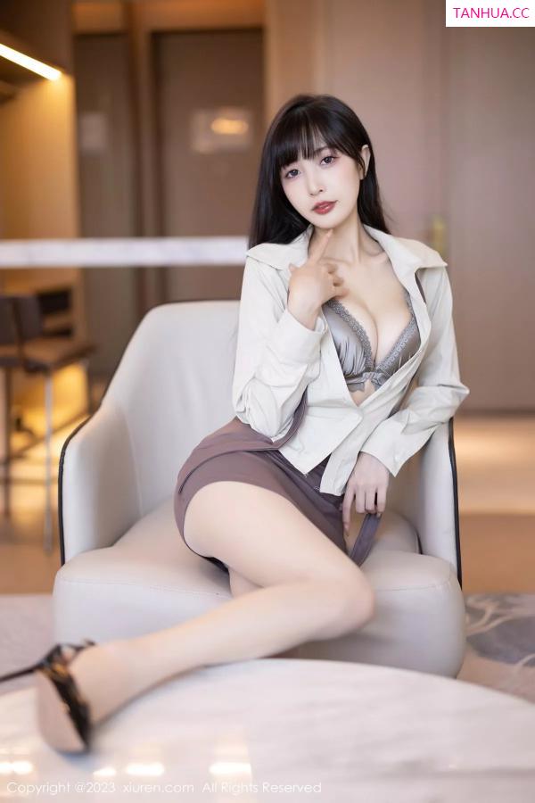 林星阑  [XiuRen]高清写真图 2023.11.30 No.7745 林星阑 短裙美腿第34张图片